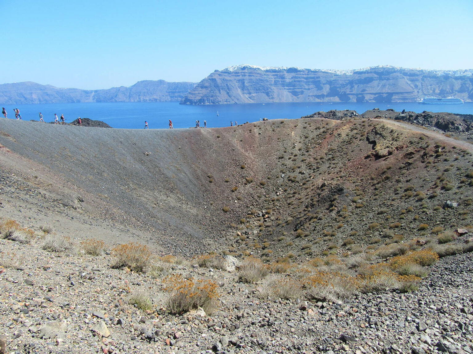 santorini volcano tour