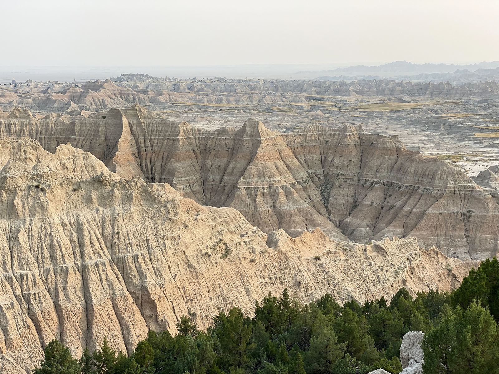 Pinnacle Overlook. Badlands National Park, South Dakota. Credit: Christian Bergara