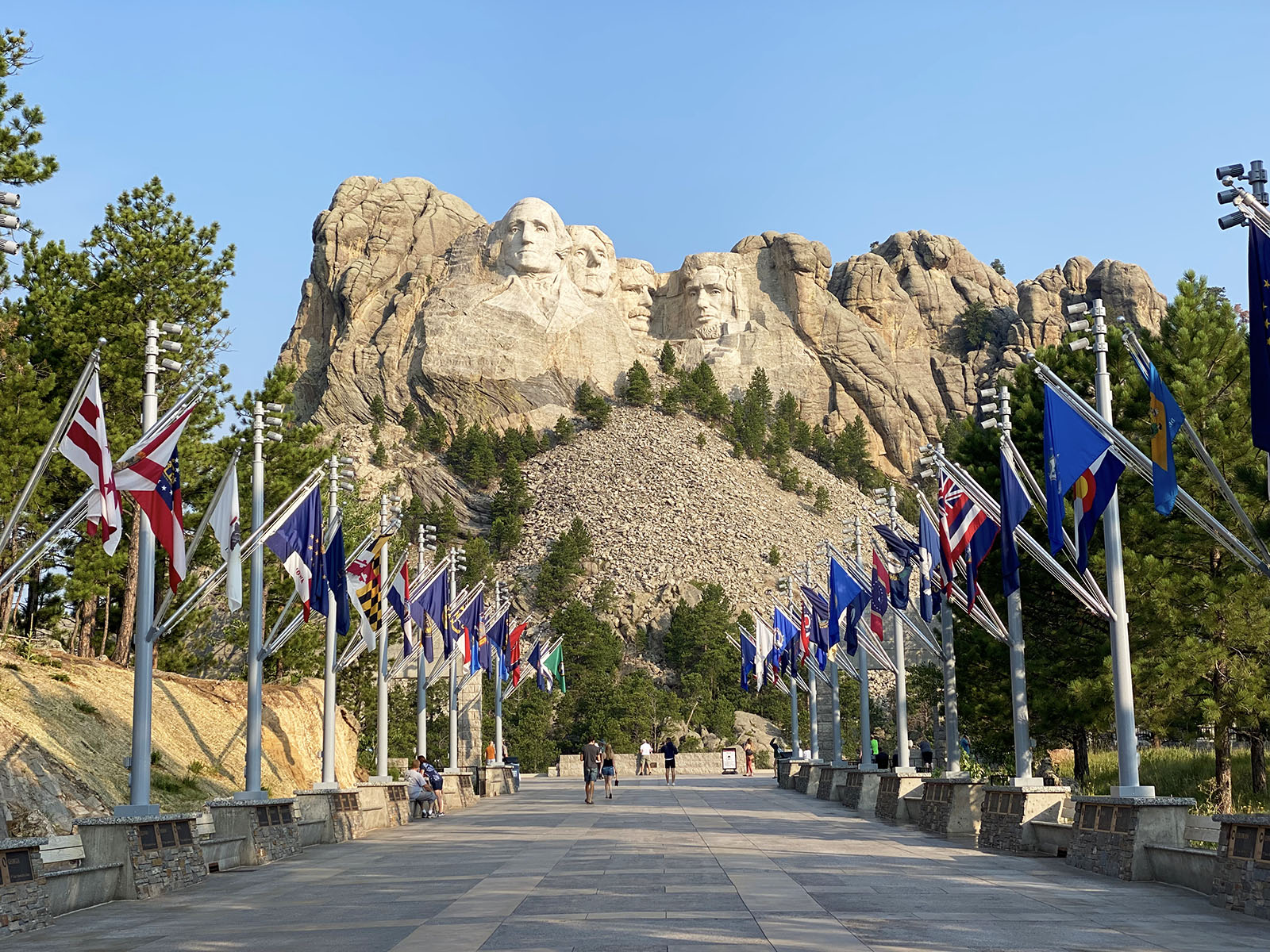 Avenue of Flags, Mount Rushmore. Credit: Carolina Valenzuela