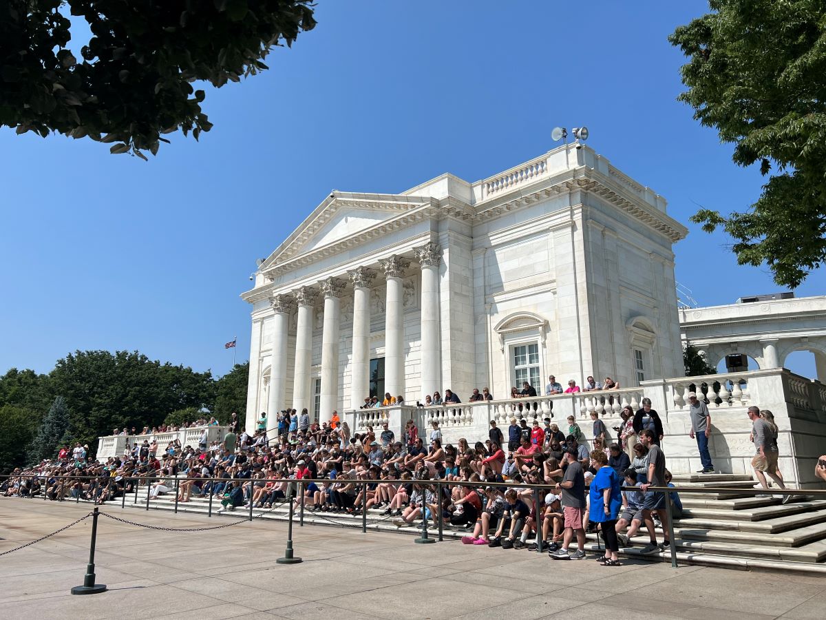The Changing of the Guard ritual. Arlington cemetery. Washington DC, US. Credit: Carry on Caro