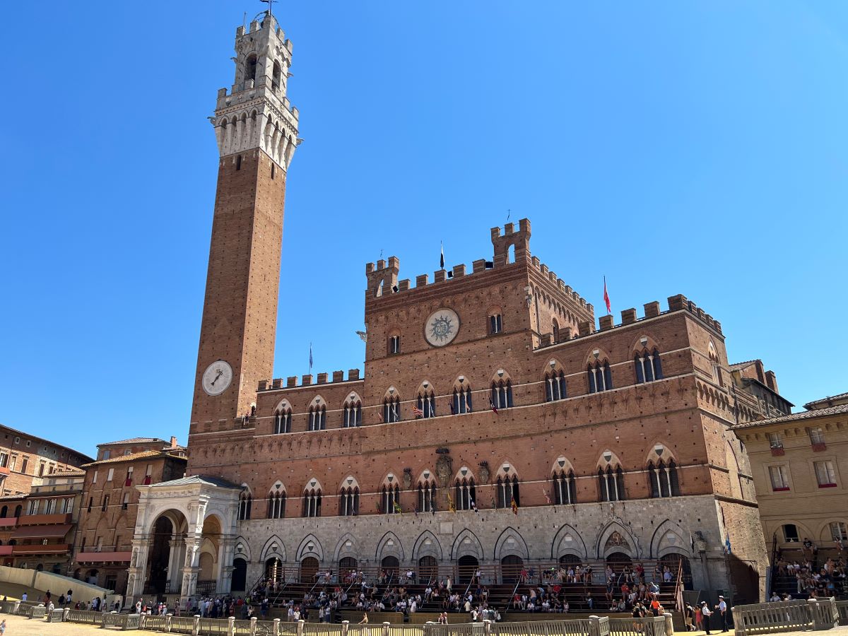 Palazzo Pubblico. Siena, Italy. Credit: Carry on Caro